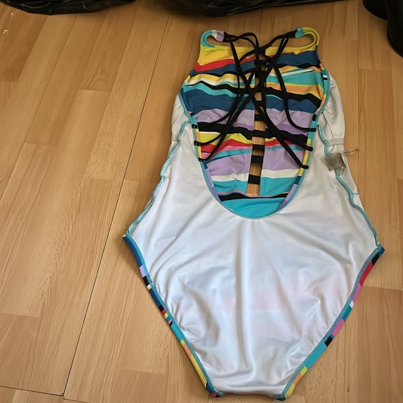 Bleu Rod Beatte - Picture 4 of 10